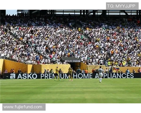 球星亲自操控FIFA足球游戏挑战赛 展现非凡技艺与真实赛场风采 球星亲自操控FIFA足球游戏挑战赛 展现非凡技艺与真实赛场风采